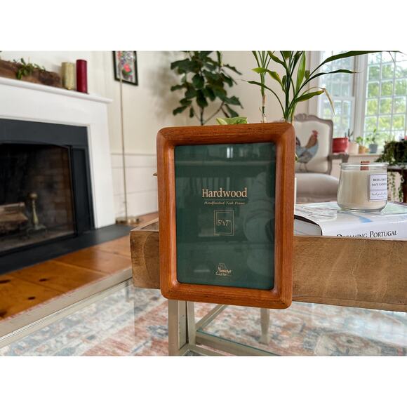 Vintage MCM Wood Picture frame, 5" x 7", Danish Rounded Edge, Hanging Gallery - Picture 1 of 9